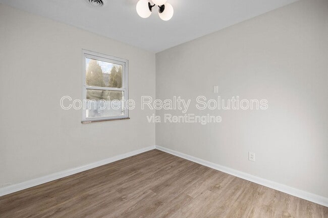 Building Photo - 1503 Wexford Ave