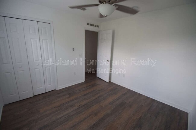 Building Photo - 5123 Spanish Oaks Dr