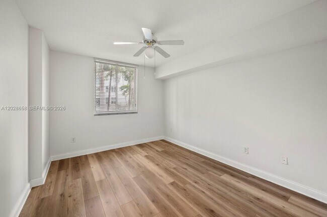 Building Photo - 510 NW 84th Ave