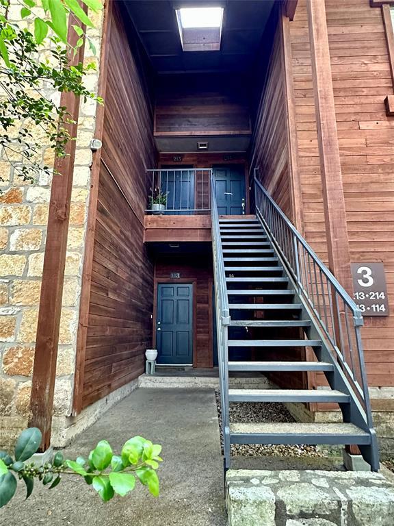 Building Photo - 4711 Spicewood Springs Rd