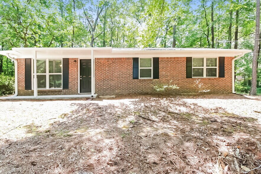 Primary Photo - 300 N Meade Dr