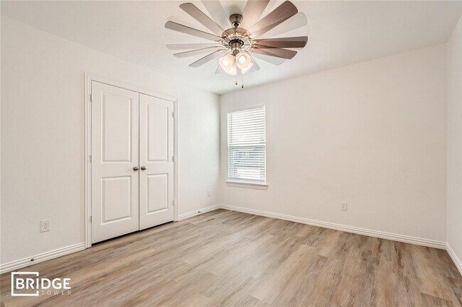 Building Photo - 5501 Wynwood Dr
