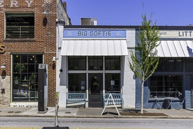 Building Photo - 78 Crumley St SE