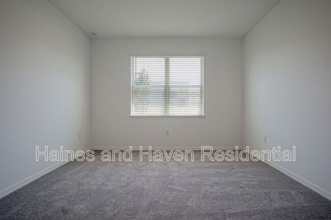 Building Photo - 1315 Normandy Dr