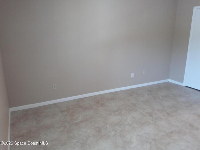 Building Photo - 3550 Sable Palm Ln