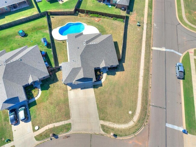 Building Photo - 1745 Cowboy Ln