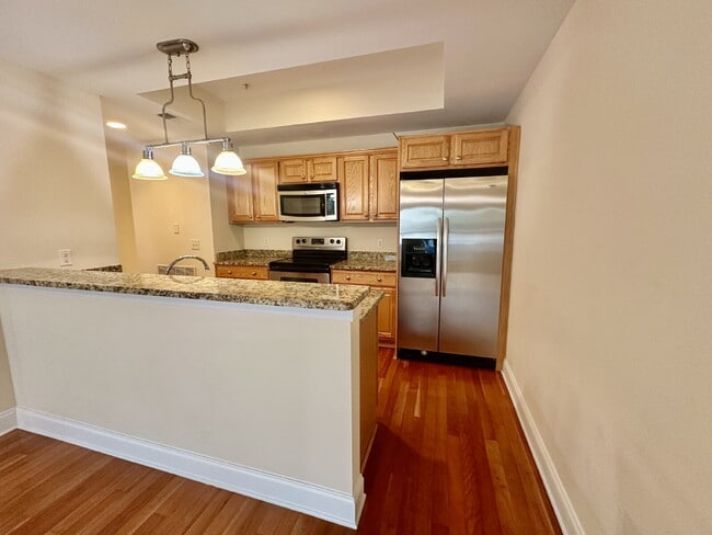 Building Photo - Downtown Living in The Heart of The Blufft...