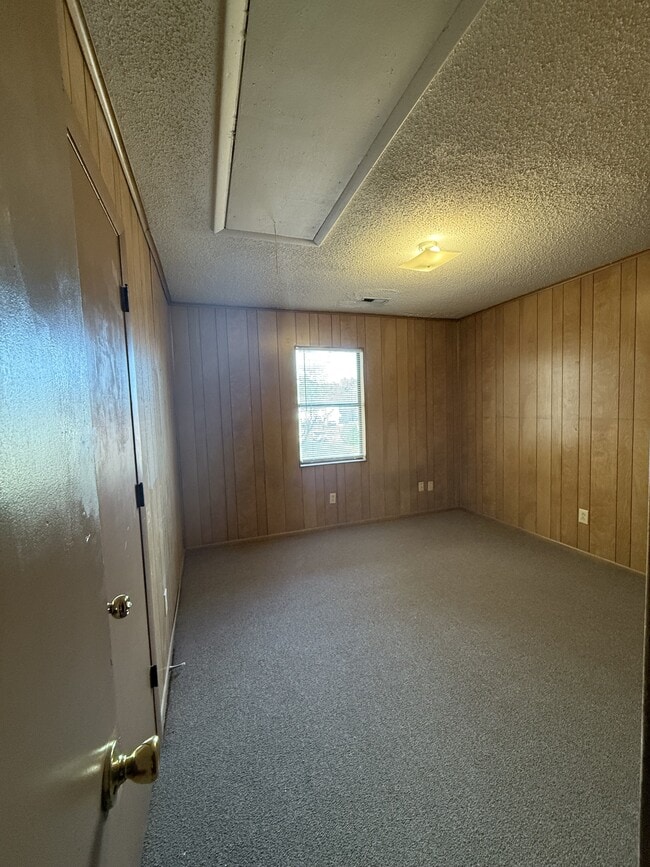 Building Photo - 3800 Guardian Ave