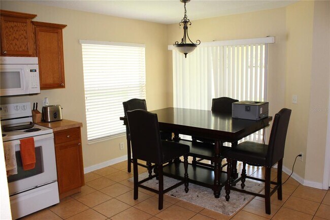 Building Photo - 10309 Avelar Ridge Dr