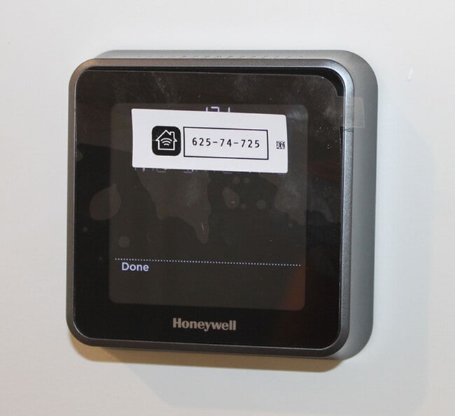 Building Photo - Beautiful 3BR/2.5 Bath Townouse with 2 Car Garage