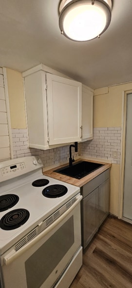 Building Photo - 4316 Garden Rd