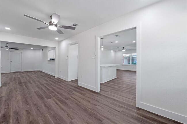 Building Photo - 4074 Cheena Dr