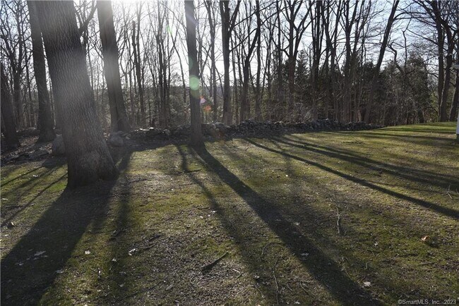 Building Photo - 32 Deer Hill Rd