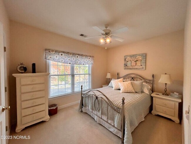 Building Photo - Beautiful Sea Trail Plantation townhome