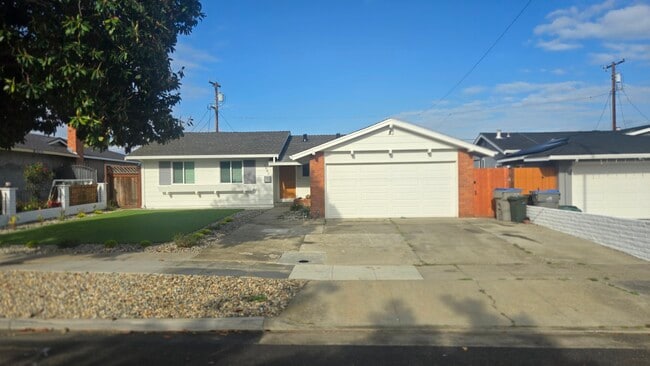 Building Photo - 3443 Kettmann Rd