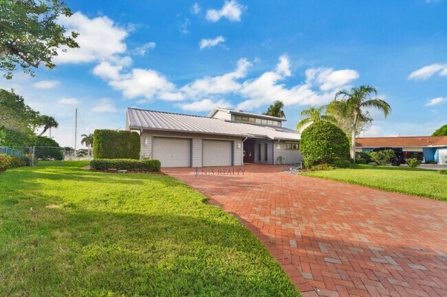Building Photo - 5060 Porpoise Pl