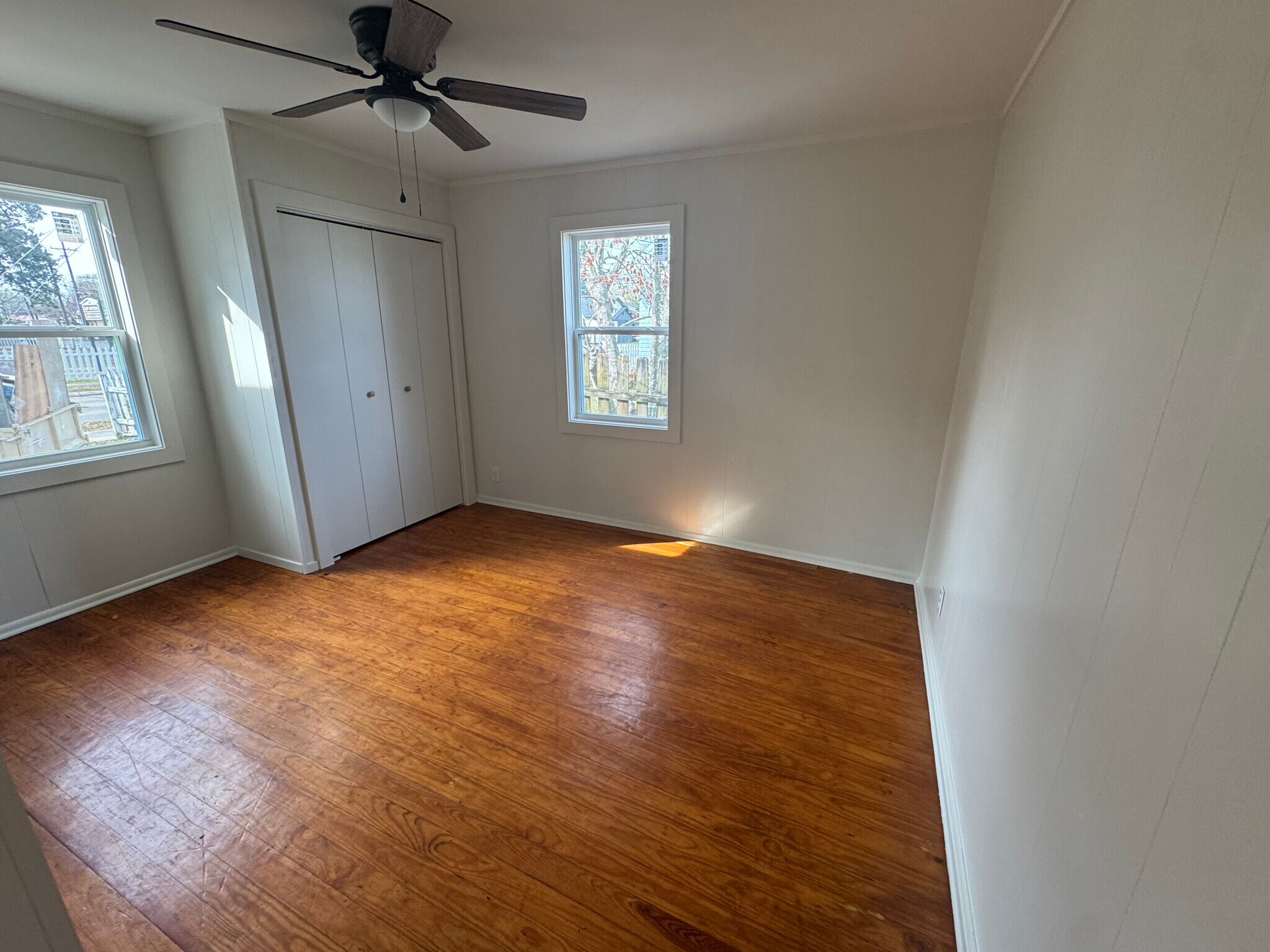 1st room - 309 S Pierce St