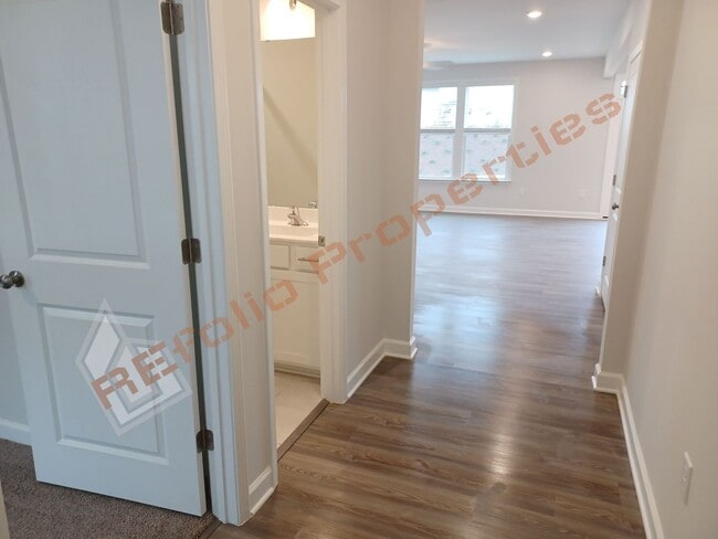 Building Photo - 98 Alder Creek Ct