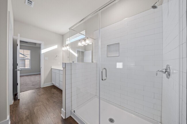 Building Photo - 217 Pinnacle Ln