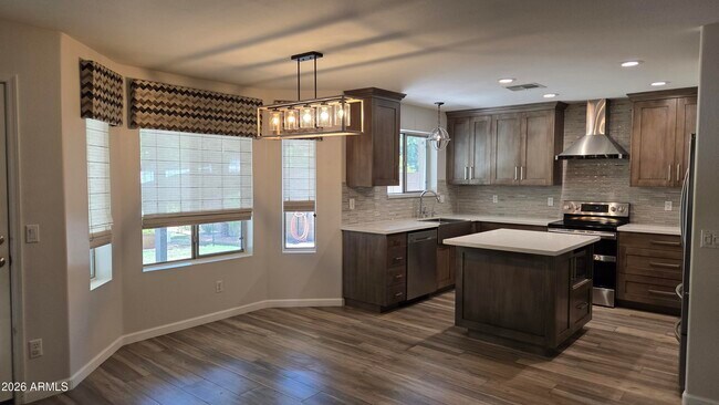 Building Photo - 3020 E Friess Dr