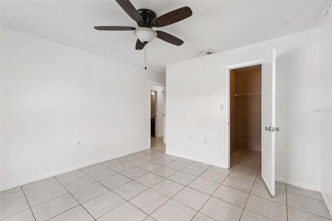 Building Photo - 1048 Buccaneer Dr