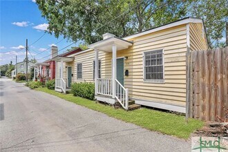 Building Photo - 552 E Macon St