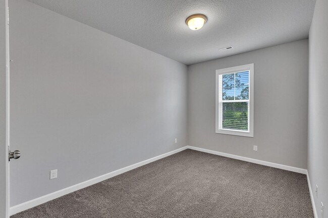 Building Photo - Modern 2-Story Townhome with Garage