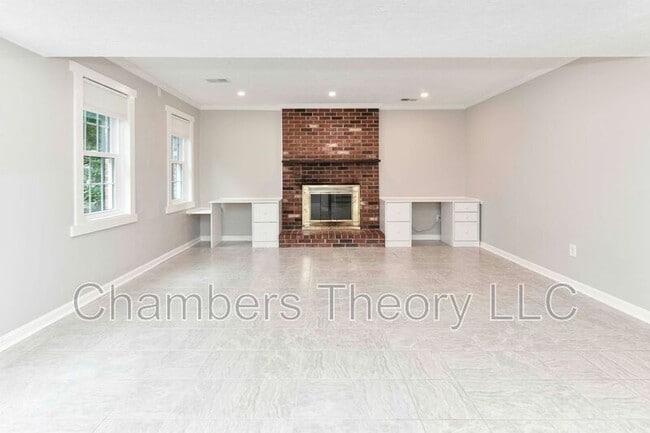 Building Photo - 12231 Westwood Hills Dr