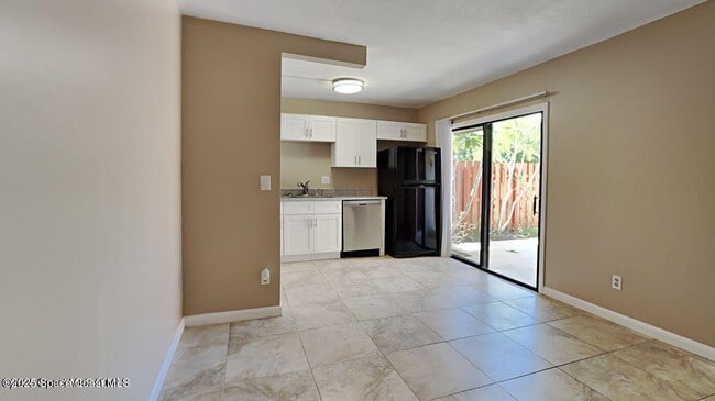 Building Photo - 2313 Vista Oaks Cir NE