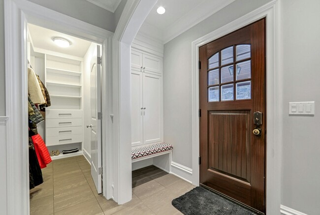 Building Photo - 373 Hardenburgh Ave