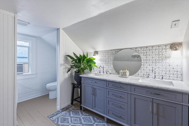 Building Photo - COME HOME TO THIS THREE BEDROOM CHARMER