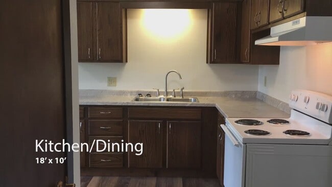 Kitchen - 1608 Nelson Dr