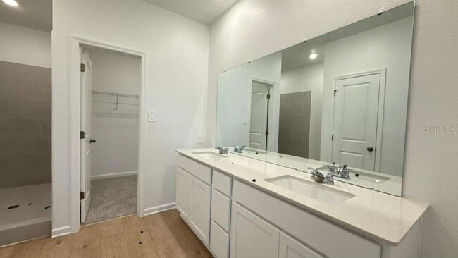 Building Photo - 5147 Natalia Dr