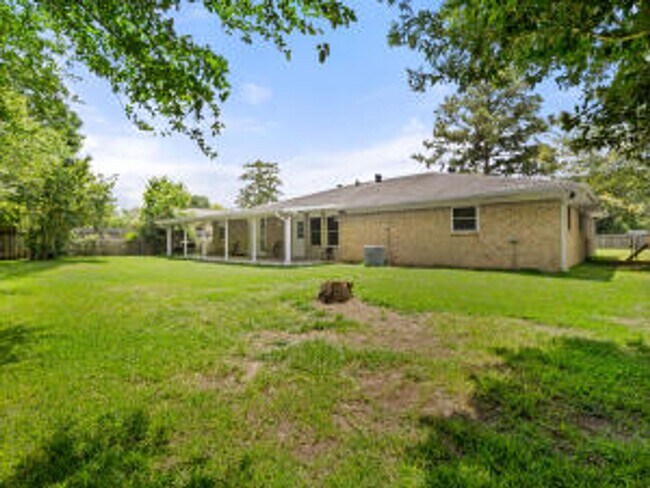 Building Photo - 1018 Meadow Brook Street