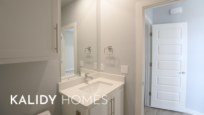 Building Photo - 303 Kirks Holw