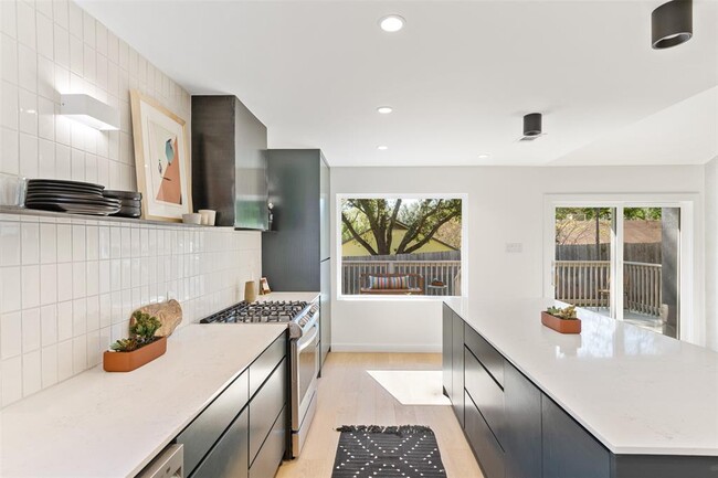 Building Photo - 2815 Goldbridge Dr