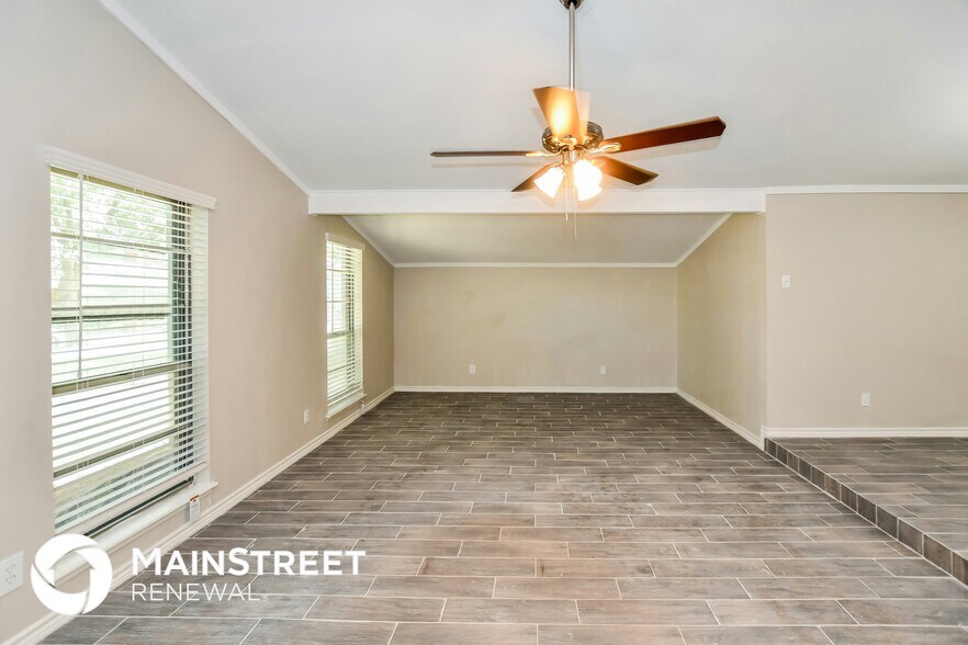 Building Photo - 2902 Branch Oaks Dr