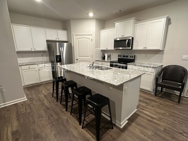 Building Photo - 488 Stoneybrook Dr