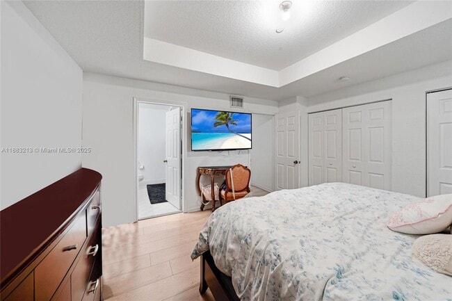 Building Photo - 4101 Forest Dr