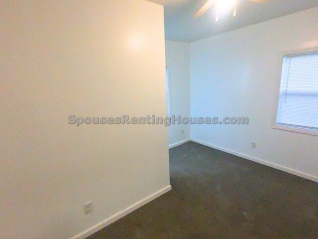 Building Photo - 3706 N Kenwood Ave