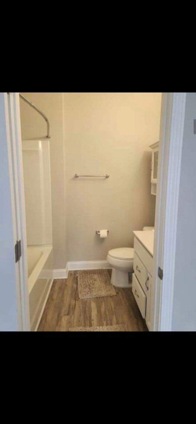 Building Photo - 218 Woodley Ct