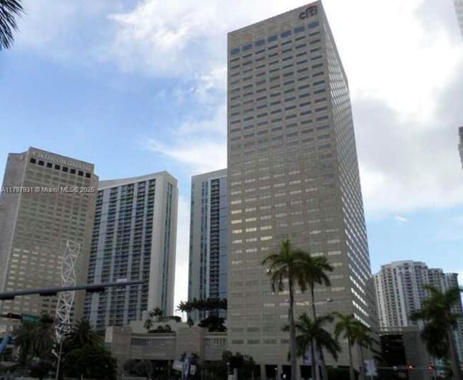 Building Photo - 325 S Biscayne Blvd