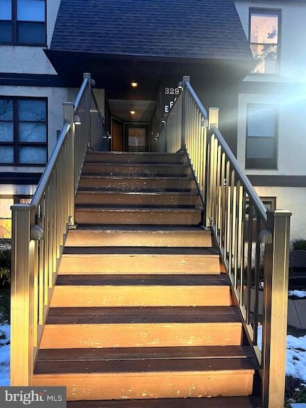 Building Photo - 329 Shawmont Ave