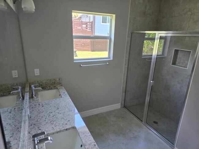 Building Photo - 2857 Shady Ave