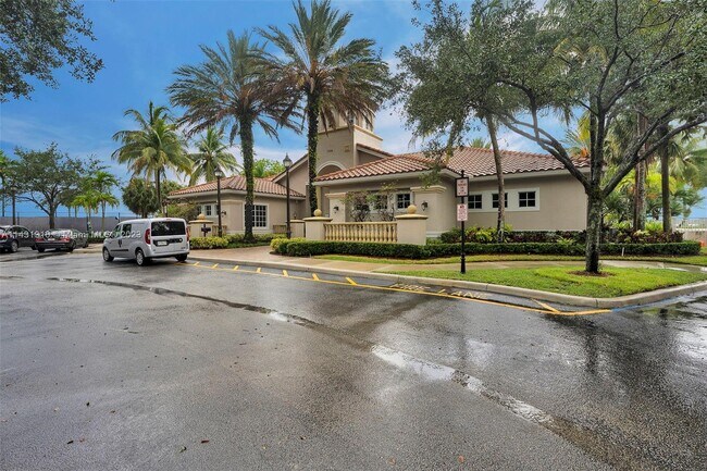 Building Photo - 5038 SW 183rd Ave