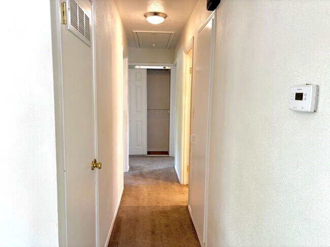 Building Photo - Parkrose Nicely Remodeled Ranch Home on Corner Lot with Carport, A/C