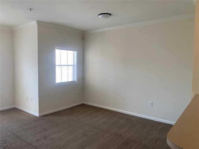 Building Photo - 573 Water St
