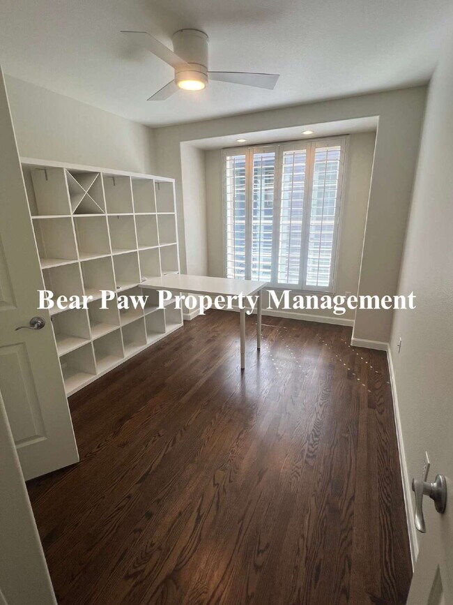 Building Photo - Beautiful Townhome in Belmar!!