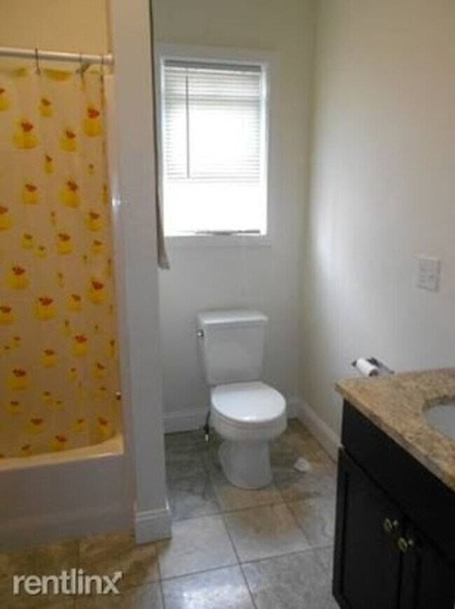 Building Photo - Allston 4 Bed / 2 Bath – Parking Available – A/C & Water Included – 9/1