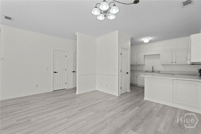 Building Photo - 400 Tibet Ave